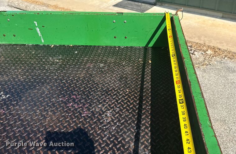 image for item EG8186 2001 John Deere Pro Gator  utility vehicle