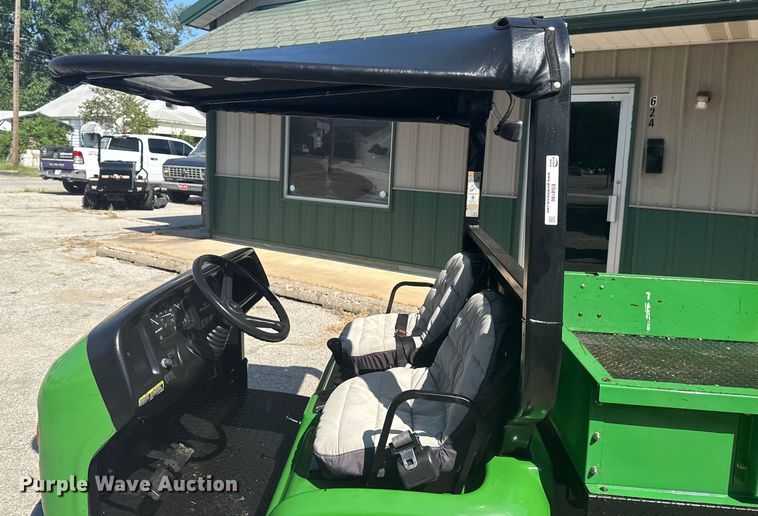 image for item EG8186 2001 John Deere Pro Gator  utility vehicle