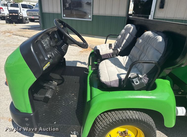 image for item EG8186 2001 John Deere Pro Gator  utility vehicle