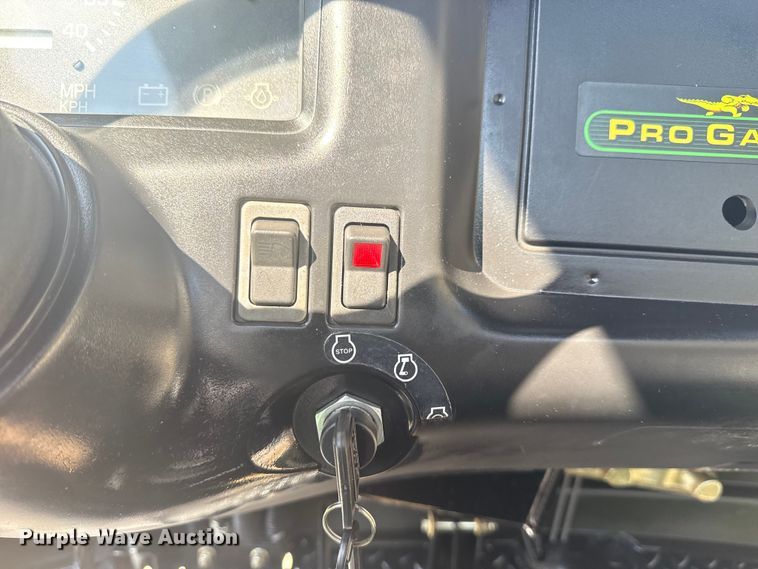 image for item EG8186 2001 John Deere Pro Gator  utility vehicle