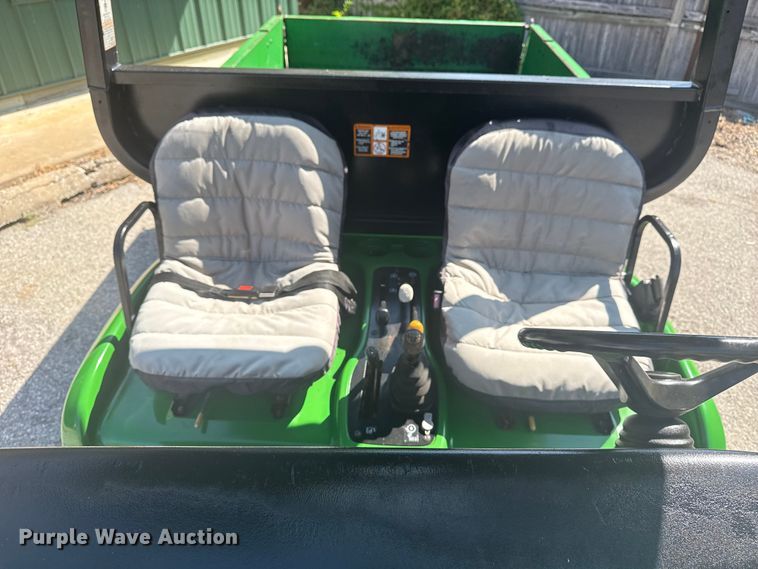 image for item EG8186 2001 John Deere Pro Gator  utility vehicle