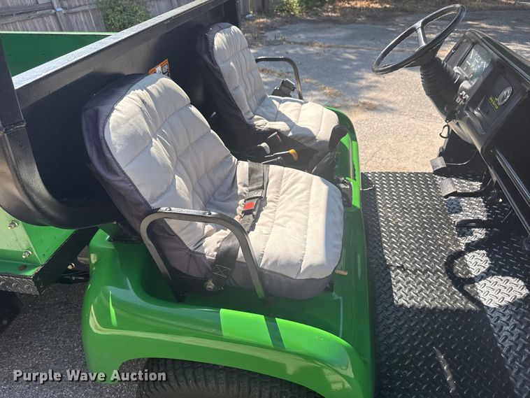 image for item EG8186 2001 John Deere Pro Gator  utility vehicle