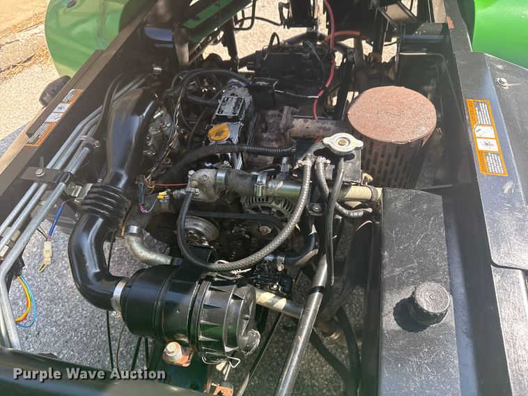 image for item EG8186 2001 John Deere Pro Gator  utility vehicle