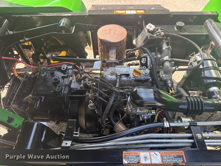 image for item EG8186 2001 John Deere Pro Gator  utility vehicle