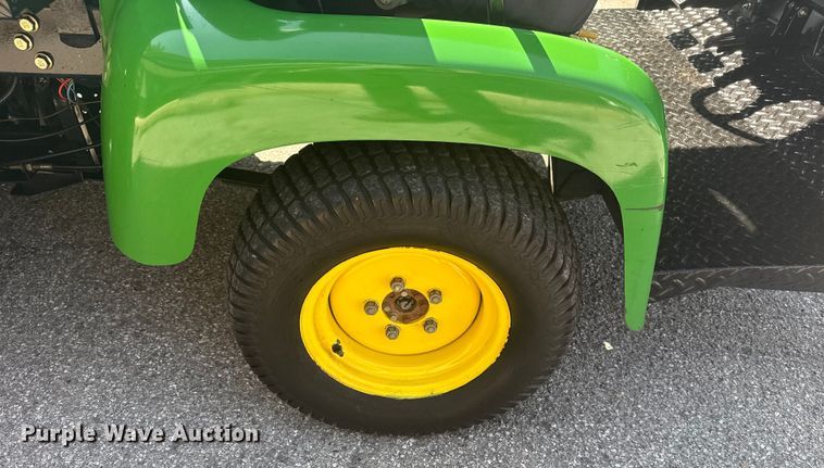 image for item EG8186 2001 John Deere Pro Gator  utility vehicle