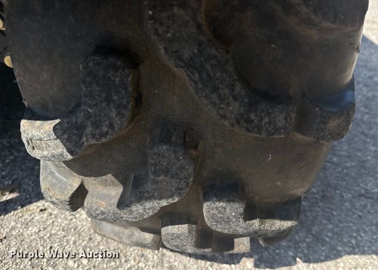 image for item EG8186 2001 John Deere Pro Gator  utility vehicle