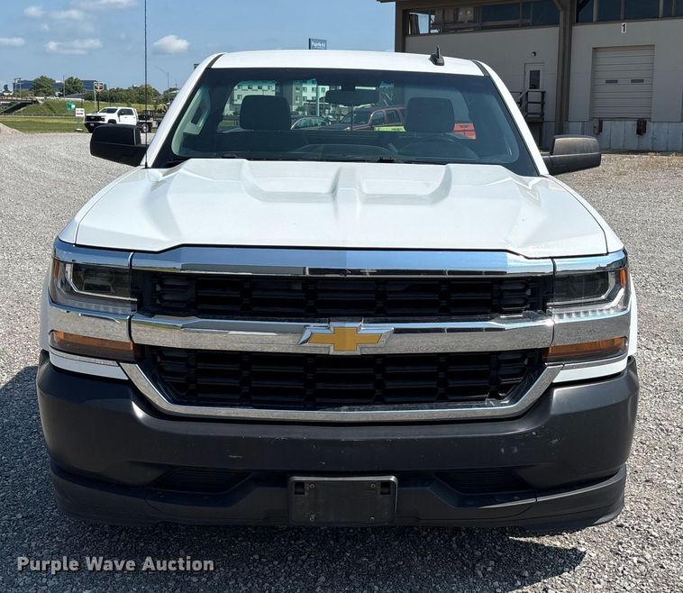 image for item EJ7644 2016 Chevrolet Silverado 1500 pickup truck