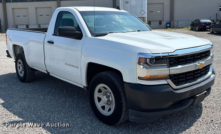 image for item EJ7644 2016 Chevrolet Silverado 1500 pickup truck