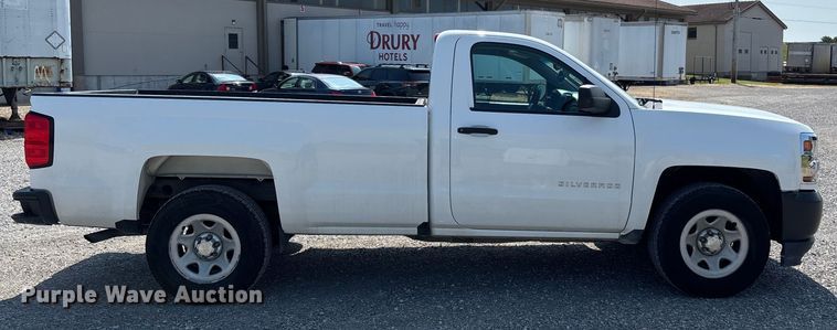 image for item EJ7644 2016 Chevrolet Silverado 1500 pickup truck