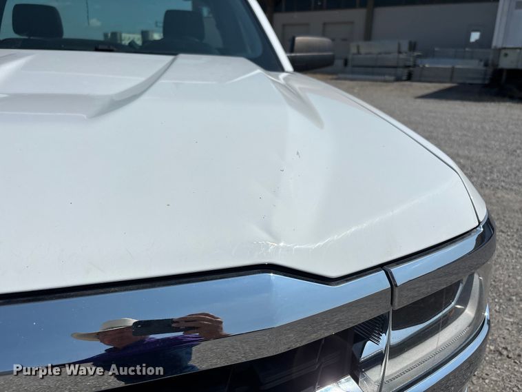 image for item EJ7644 2016 Chevrolet Silverado 1500 pickup truck