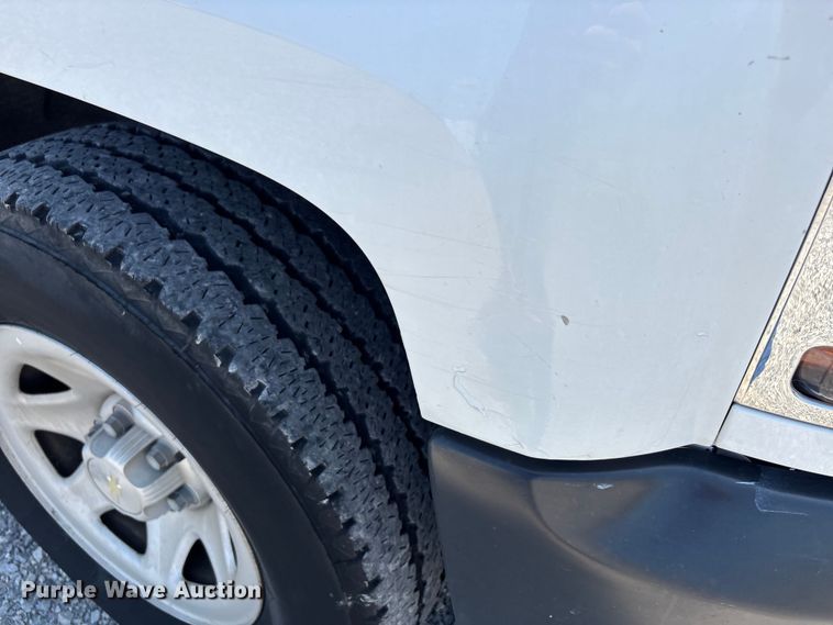 image for item EJ7644 2016 Chevrolet Silverado 1500 pickup truck