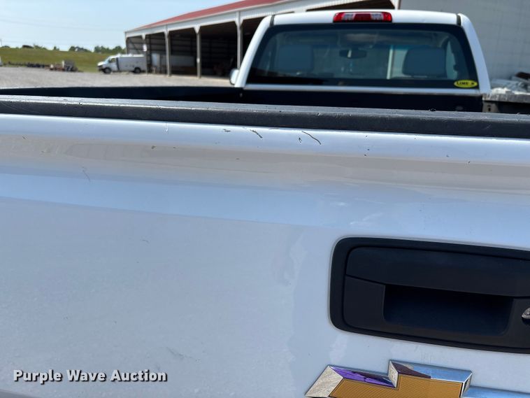 image for item EJ7644 2016 Chevrolet Silverado 1500 pickup truck