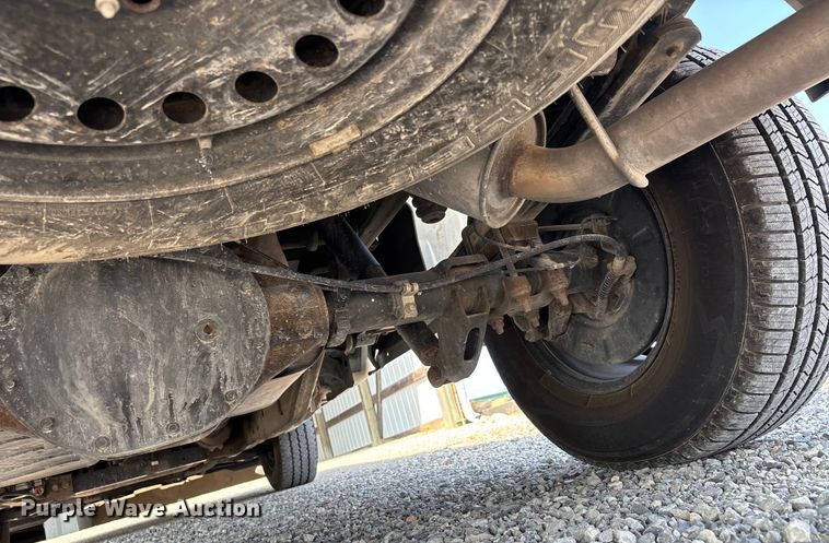 image for item EJ7644 2016 Chevrolet Silverado 1500 pickup truck