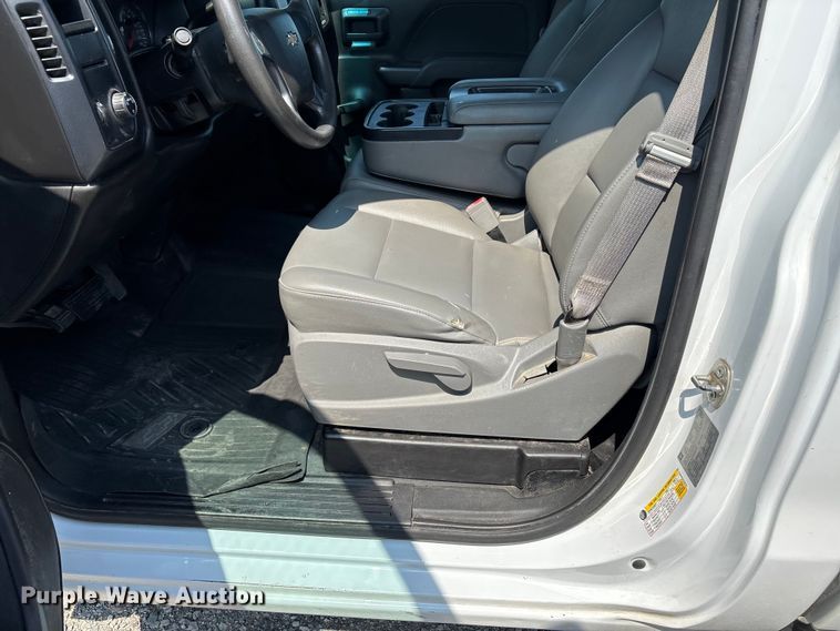 image for item EJ7644 2016 Chevrolet Silverado 1500 pickup truck