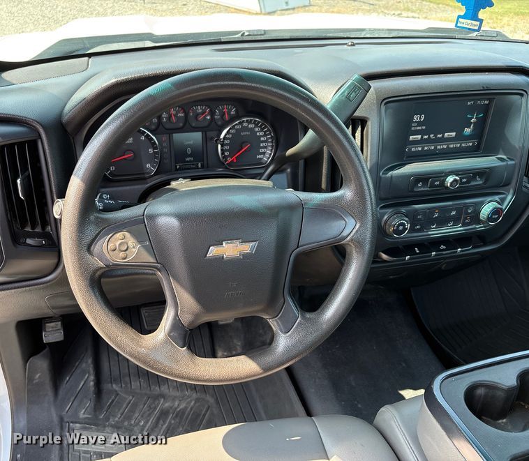 image for item EJ7644 2016 Chevrolet Silverado 1500 pickup truck