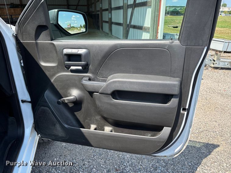 image for item EJ7644 2016 Chevrolet Silverado 1500 pickup truck