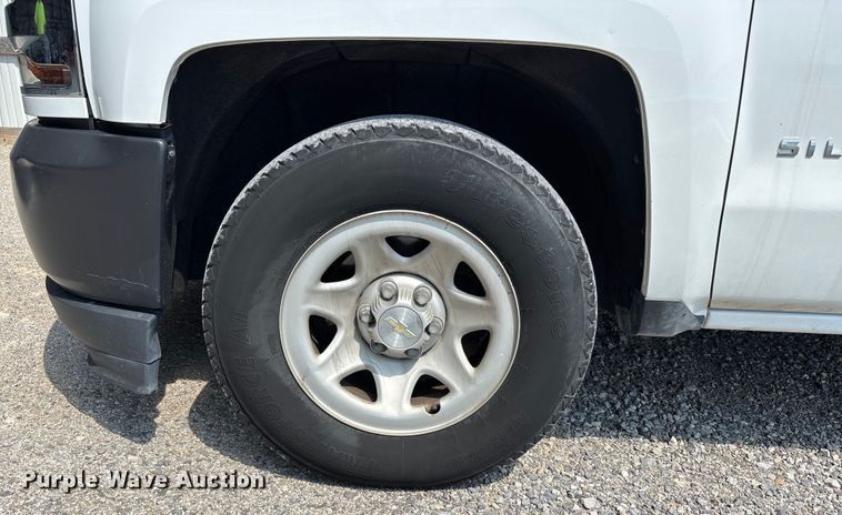 image for item EJ7644 2016 Chevrolet Silverado 1500 pickup truck