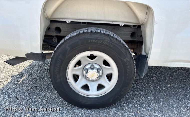 image for item EJ7644 2016 Chevrolet Silverado 1500 pickup truck