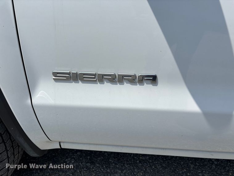 image for item EJ7645 2015 GMC Sierra 1500 Double Cab pickup truck