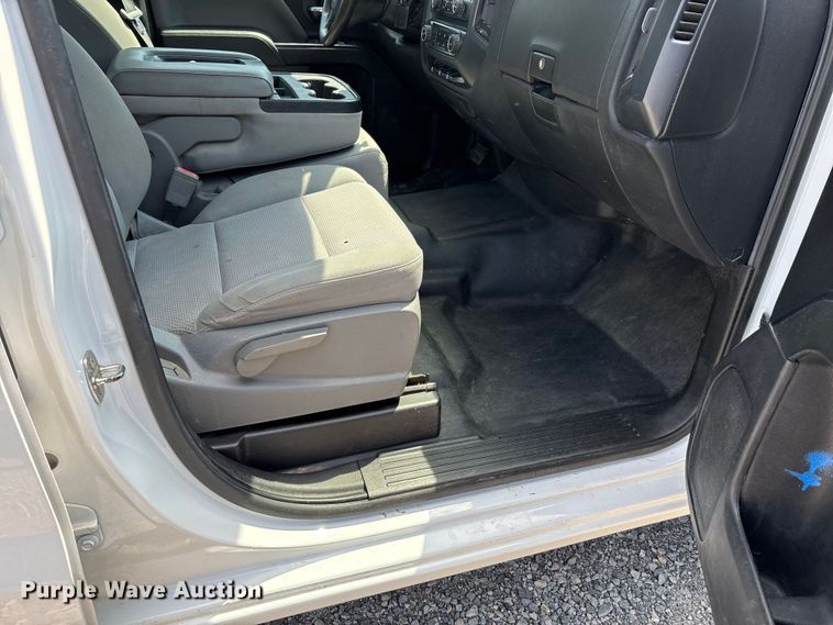 image for item EJ7645 2015 GMC Sierra 1500 Double Cab pickup truck