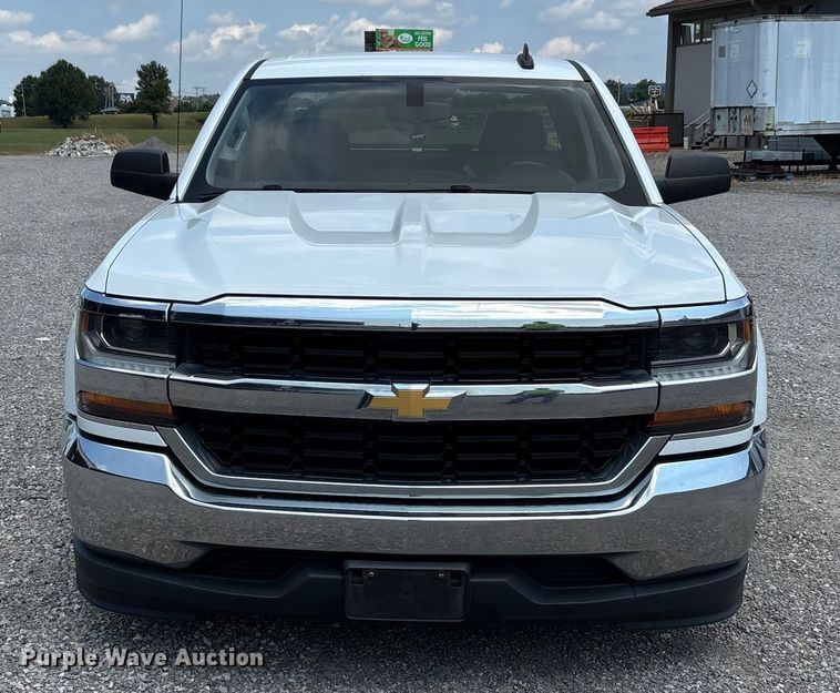 image for item EJ7646 2017 Chevrolet Silverado 1500 Double Cab pickup truck