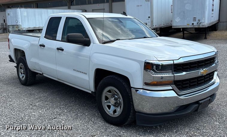 image for item EJ7646 2017 Chevrolet Silverado 1500 Double Cab pickup truck