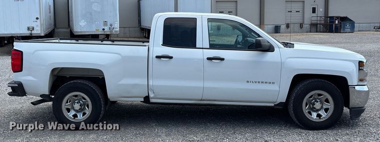 image for item EJ7646 2017 Chevrolet Silverado 1500 Double Cab pickup truck