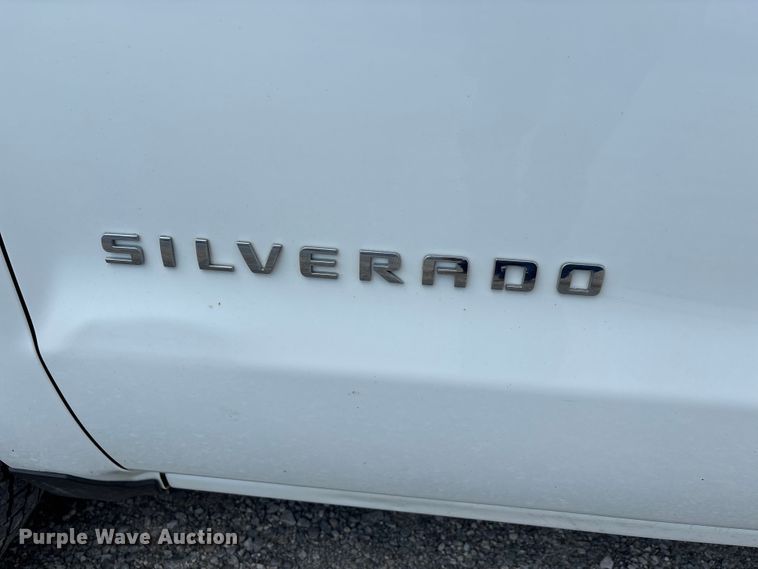 image for item EJ7646 2017 Chevrolet Silverado 1500 Double Cab pickup truck