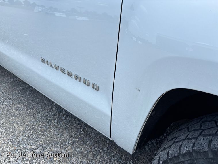 image for item EJ7646 2017 Chevrolet Silverado 1500 Double Cab pickup truck