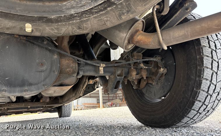 image for item EJ7646 2017 Chevrolet Silverado 1500 Double Cab pickup truck