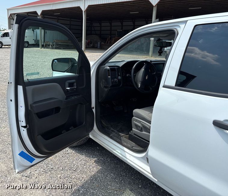 image for item EJ7646 2017 Chevrolet Silverado 1500 Double Cab pickup truck