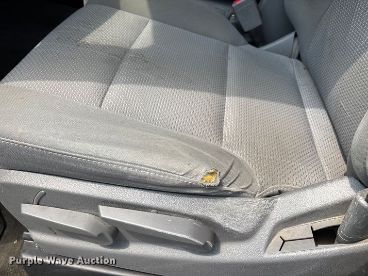 image for item EJ7646 2017 Chevrolet Silverado 1500 Double Cab pickup truck