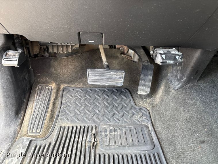 image for item EJ7646 2017 Chevrolet Silverado 1500 Double Cab pickup truck