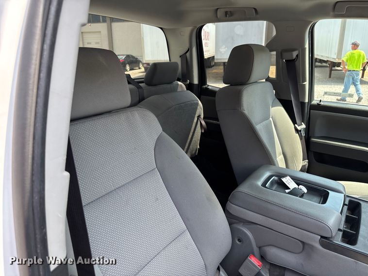 image for item EJ7646 2017 Chevrolet Silverado 1500 Double Cab pickup truck