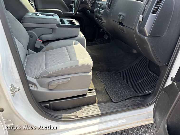 image for item EJ7646 2017 Chevrolet Silverado 1500 Double Cab pickup truck