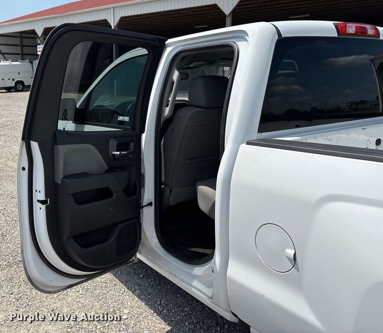 image for item EJ7646 2017 Chevrolet Silverado 1500 Double Cab pickup truck