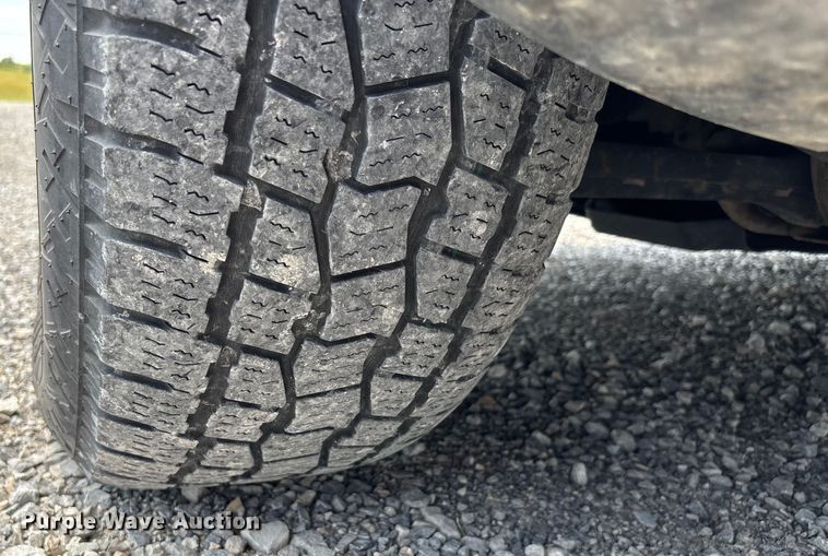 image for item EJ7646 2017 Chevrolet Silverado 1500 Double Cab pickup truck