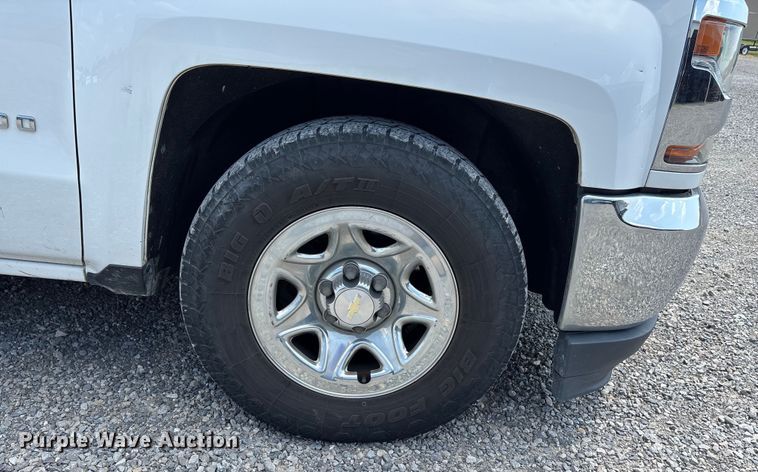 image for item EJ7646 2017 Chevrolet Silverado 1500 Double Cab pickup truck