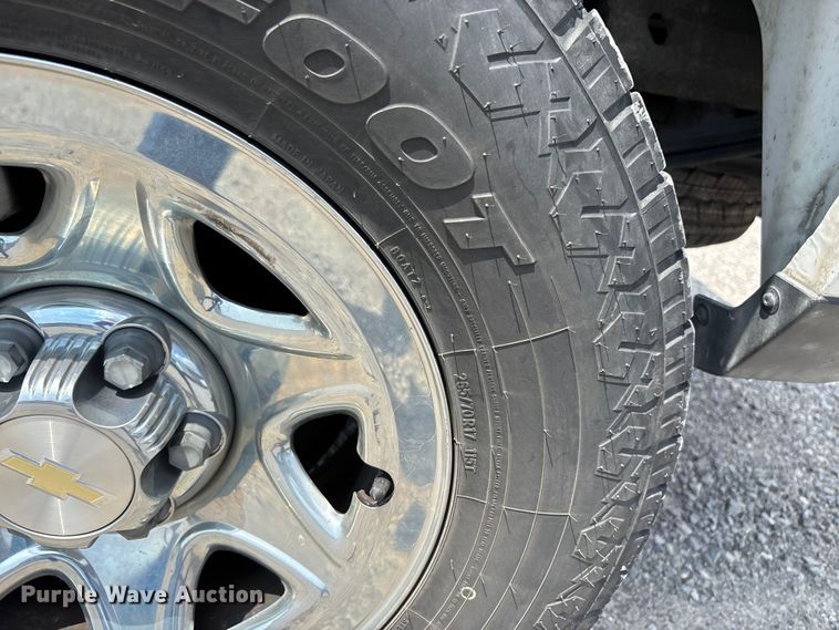 image for item EJ7646 2017 Chevrolet Silverado 1500 Double Cab pickup truck