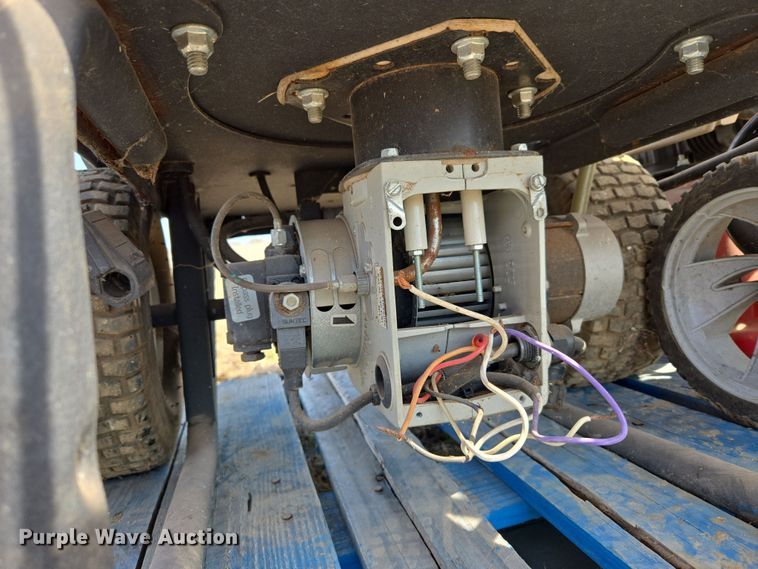 image for item EJ8437 (4) pressure washers