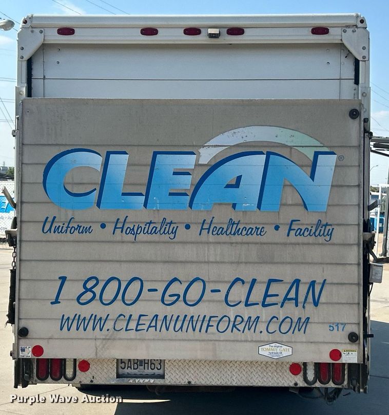 image for item EK8305 2014 Freightliner MT45 delivery van