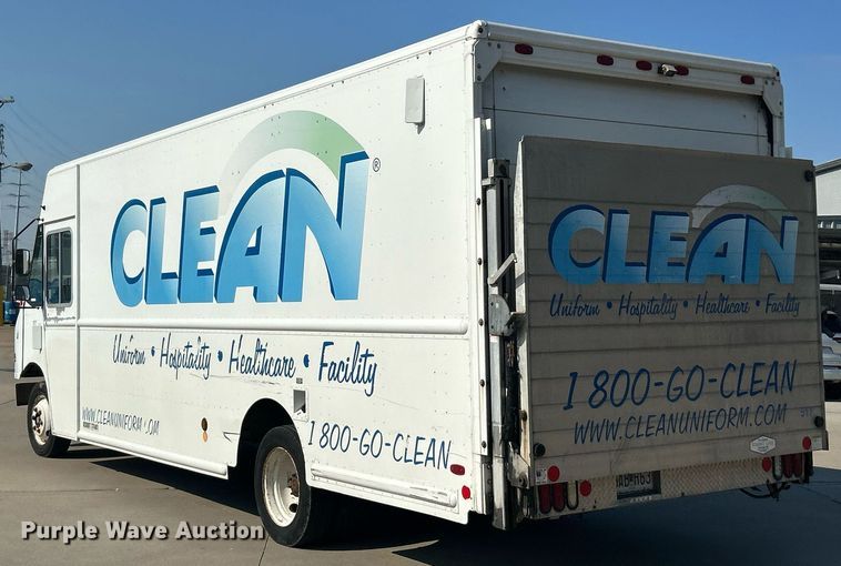 image for item EK8305 2014 Freightliner MT45 delivery van