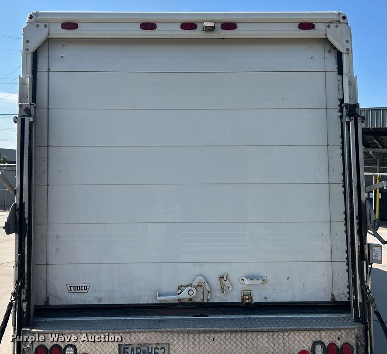 image for item EK8305 2014 Freightliner MT45 delivery van