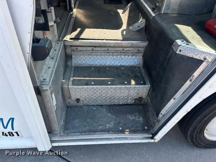 image for item EK8305 2014 Freightliner MT45 delivery van