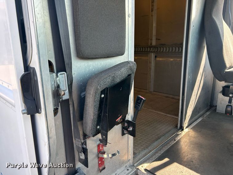 image for item EK8305 2014 Freightliner MT45 delivery van