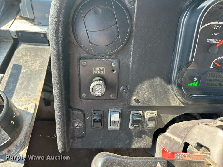 image for item EK8305 2014 Freightliner MT45 delivery van