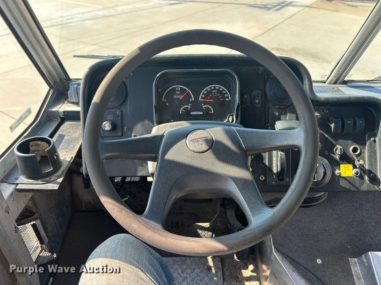 image for item EK8305 2014 Freightliner MT45 delivery van