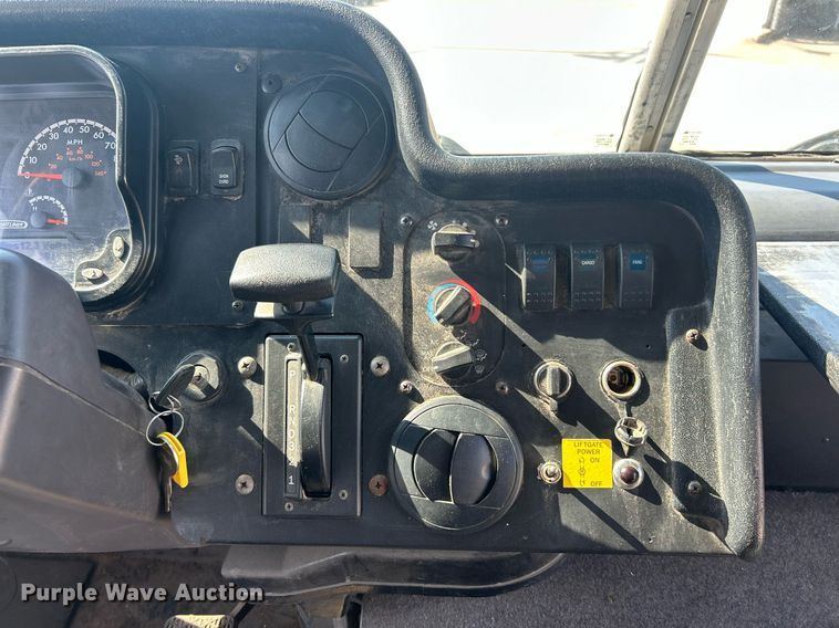 image for item EK8305 2014 Freightliner MT45 delivery van