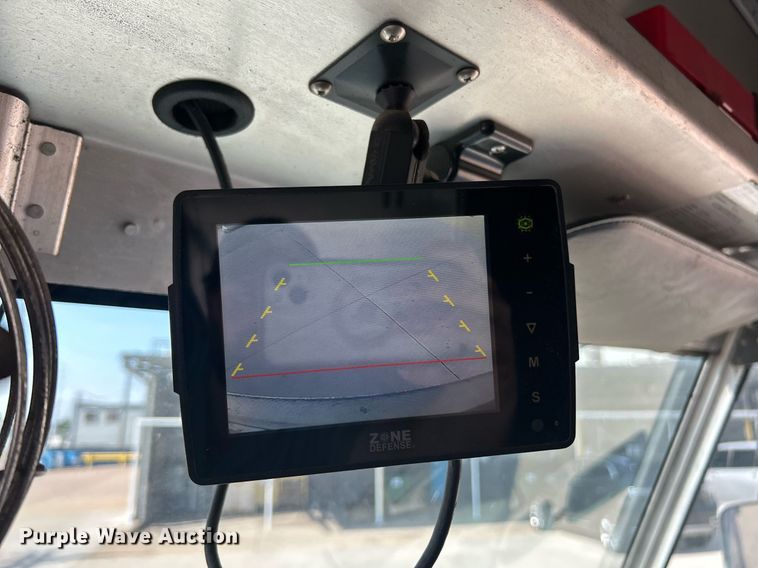 image for item EK8305 2014 Freightliner MT45 delivery van