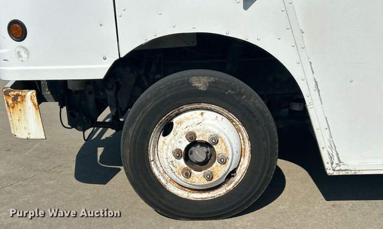 image for item EK8305 2014 Freightliner MT45 delivery van